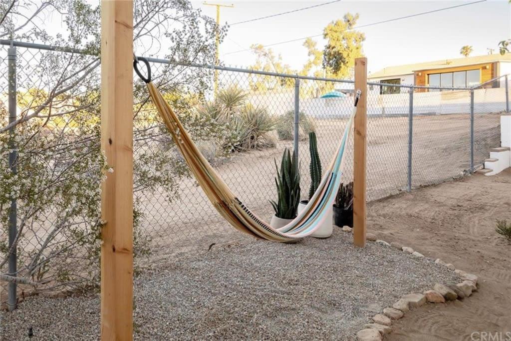 Joshua Tree - Le Tout Petit W Hot Tub Ngoại thất bức ảnh